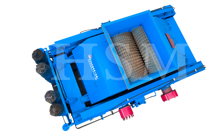齒輥破碎機(jī)對輥破碎機(jī)、河卵石制砂機(jī)、石頭制砂機(jī)海報(bào)圖