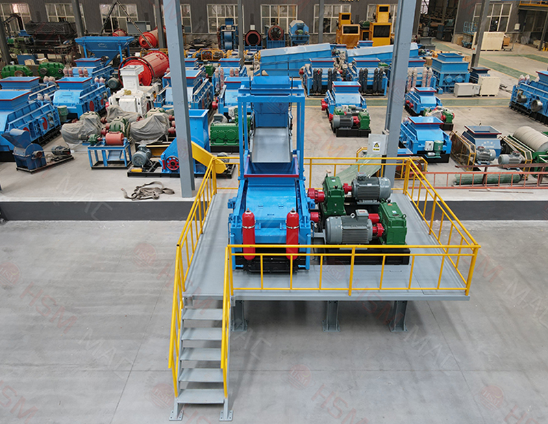 選擇河南鄭州華盛銘對輥制砂機(jī)，確保制砂生產(chǎn)效率與品質(zhì)